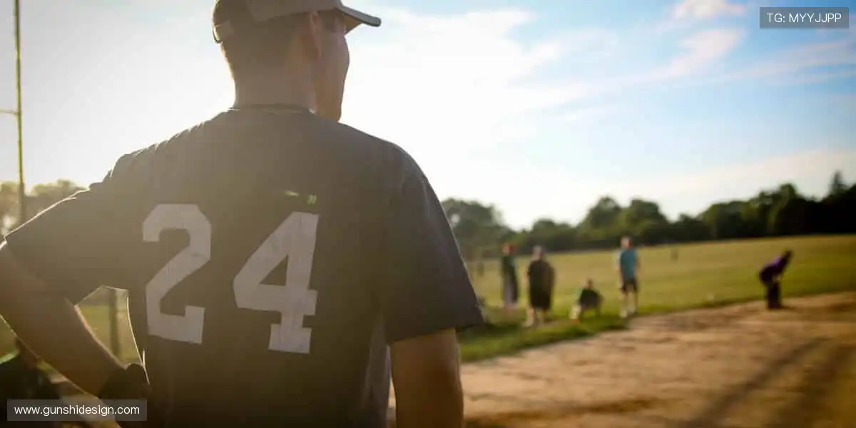 球迷专属装备库，限量潮品一键收藏！🎁